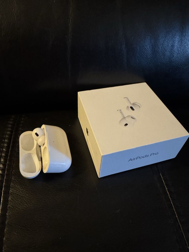 AirPods Pro(2nd generation)  Правый наушник 1шт