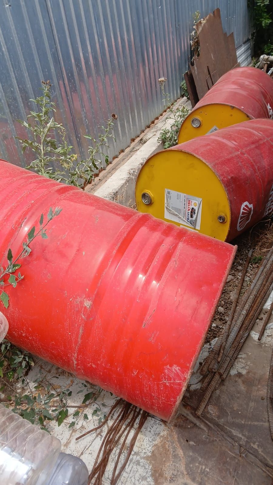 Бочки (от Shell Helix Ultra)