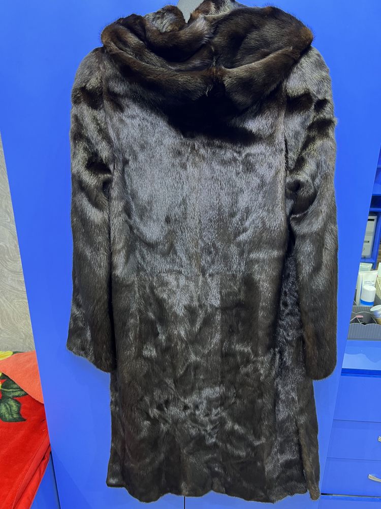Продам норковую шубу