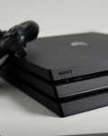 Play Station 4 Pro 1TB