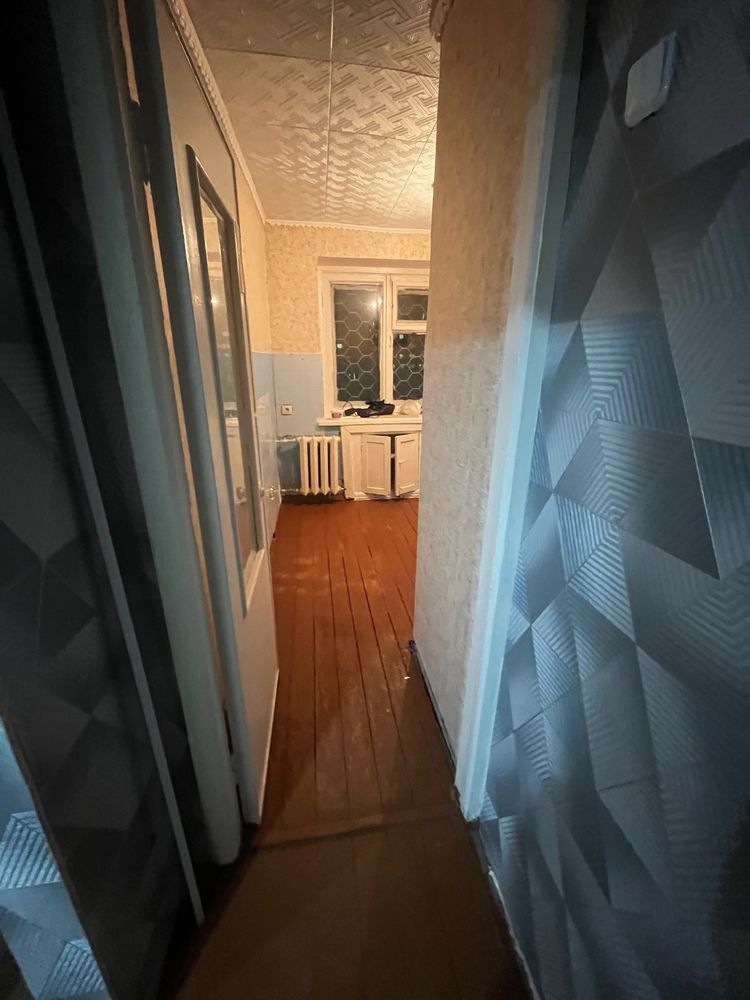 Продам 2 ком 8 район