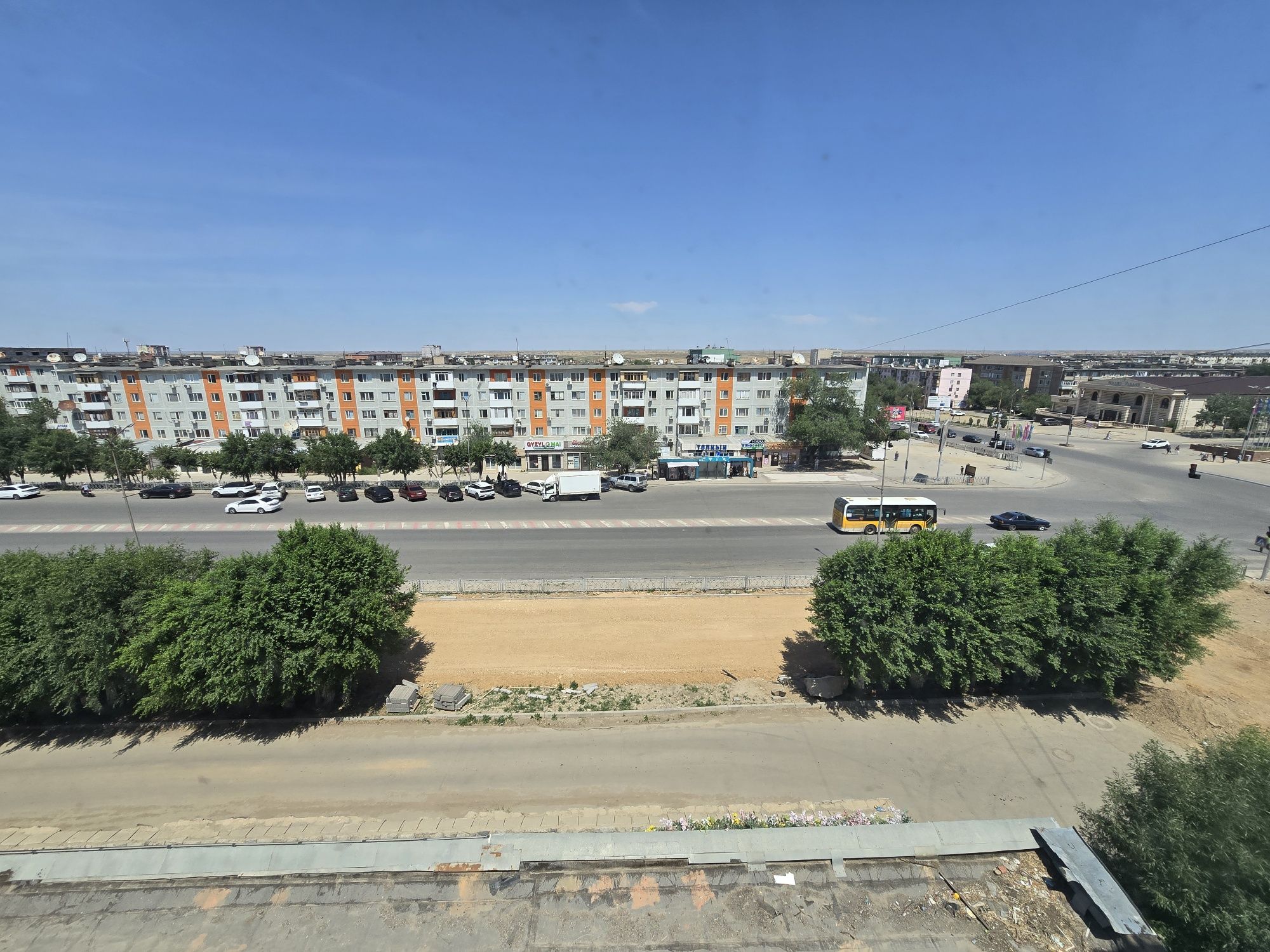 Продаётся 2-х комнатная квартира в центре города