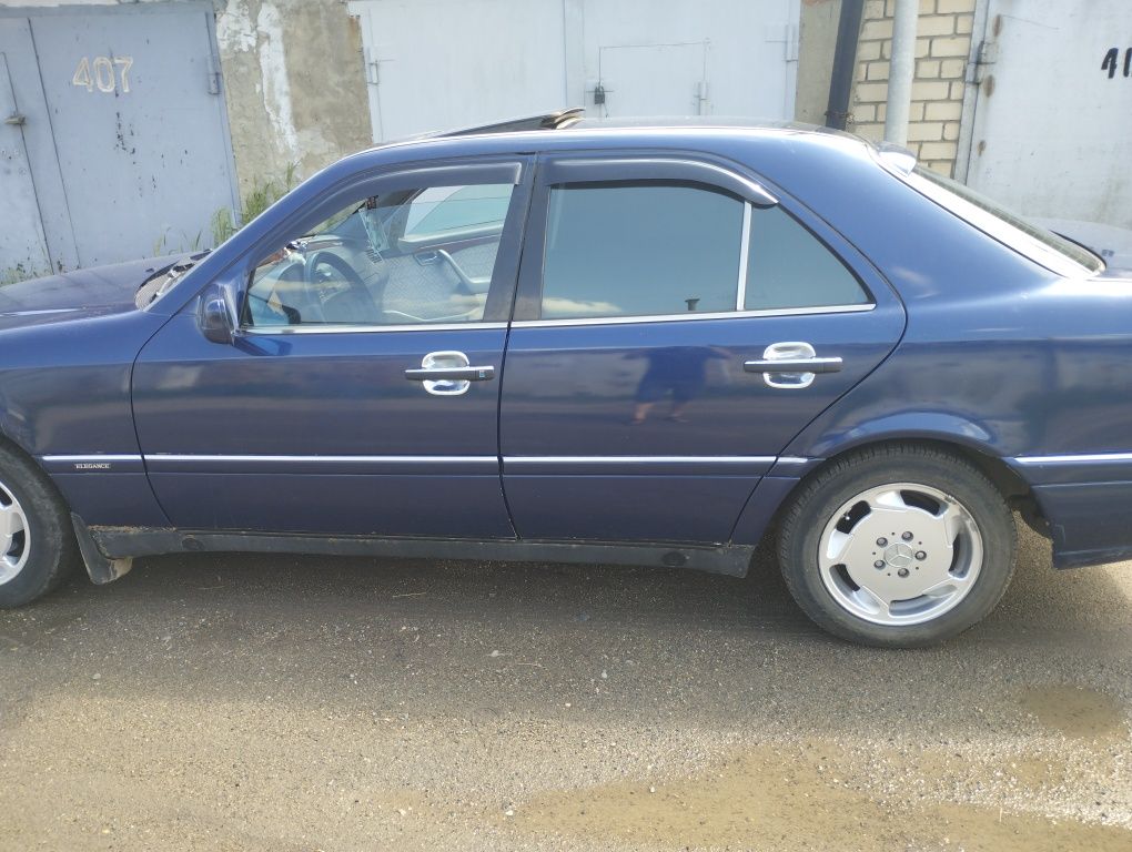 Продам Мерса с 180