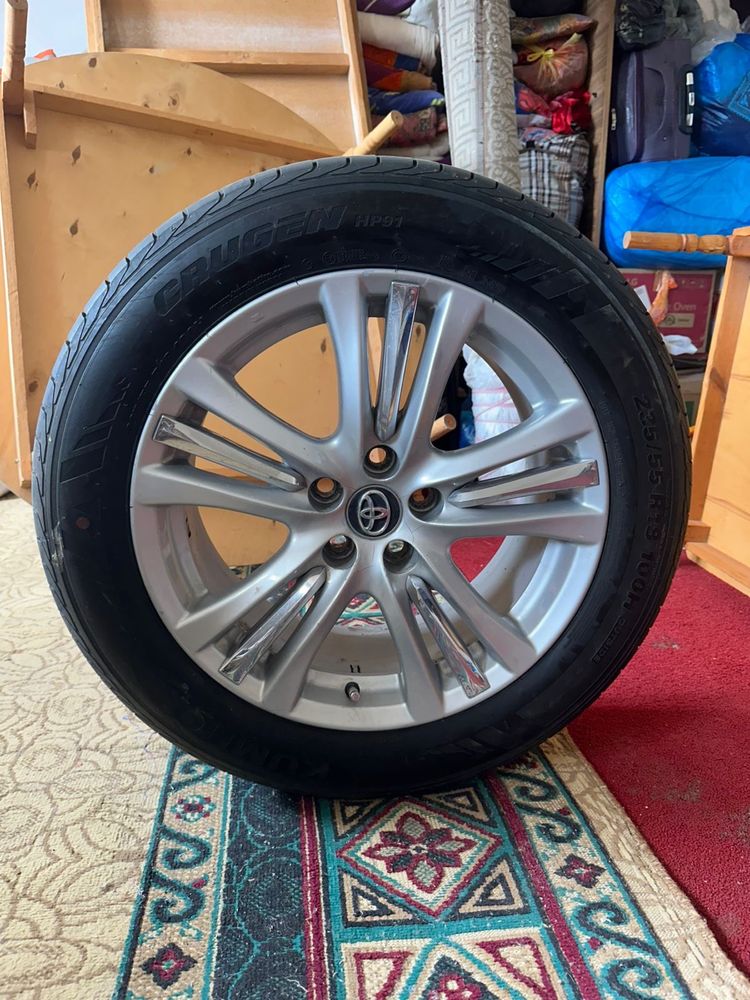 Шина R18 235,55 комплекта все 4 штук