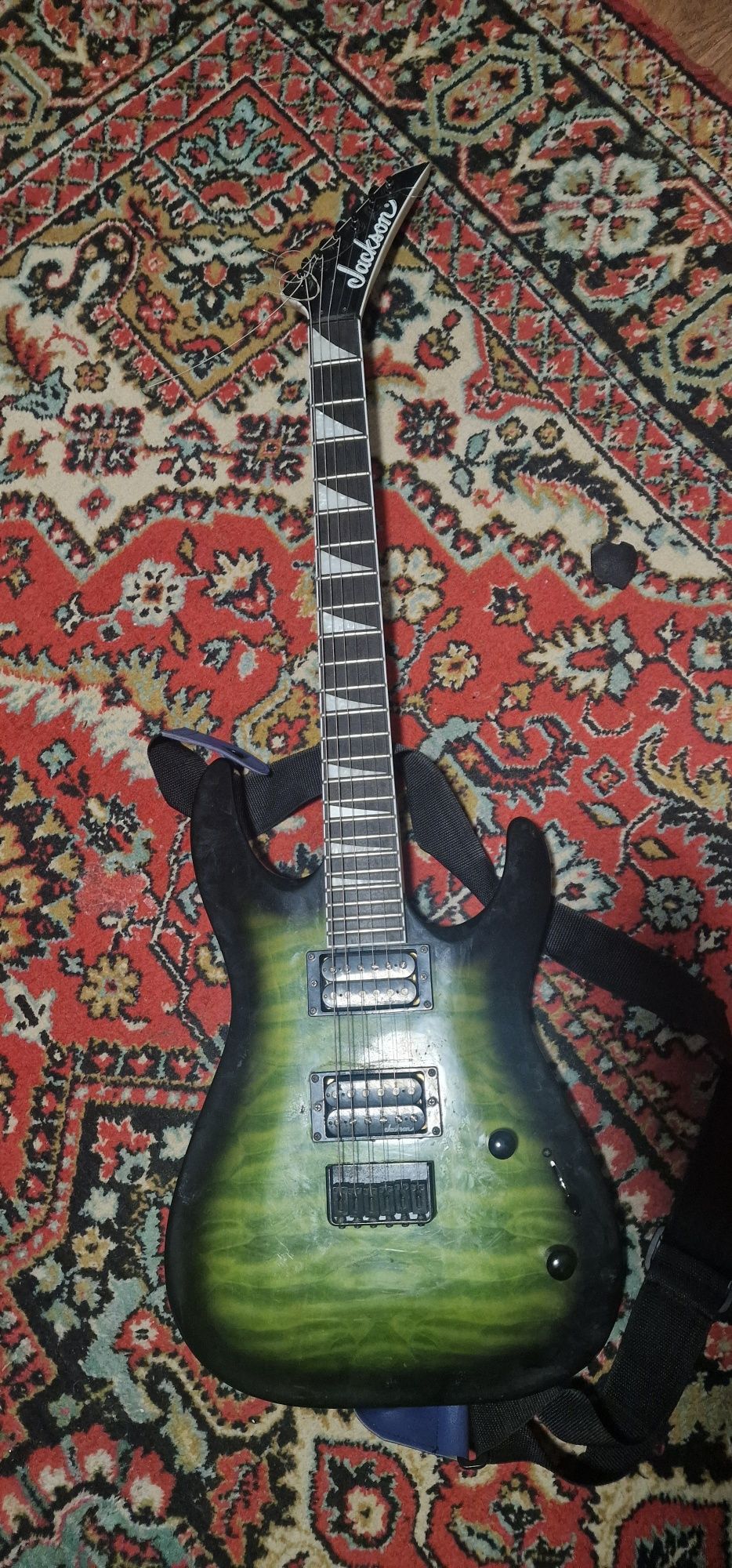 продам гитару Jackson JS Series Dinky Arch Top JS32Q