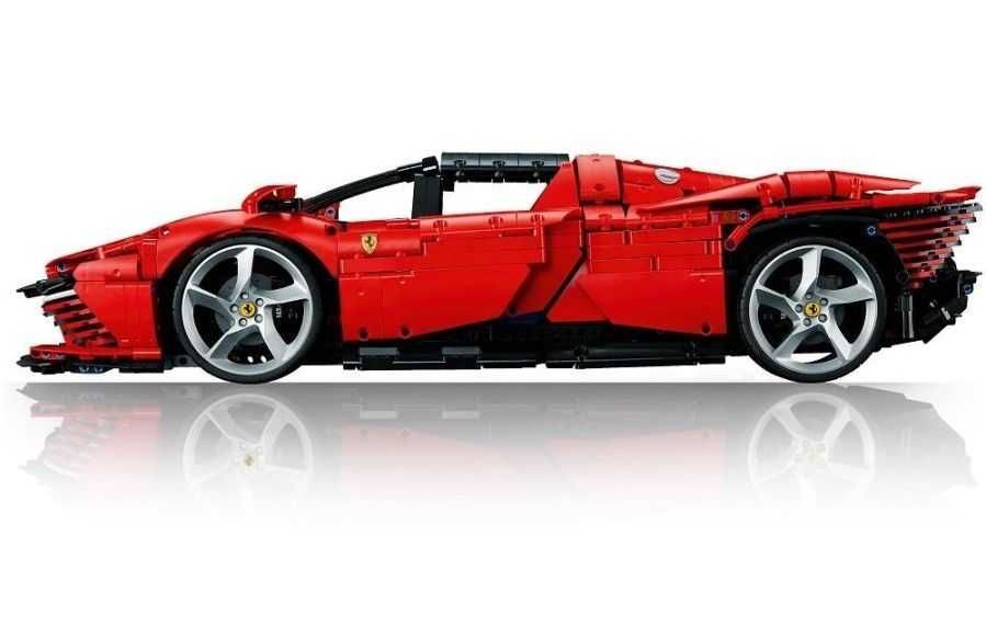 Конструктор KING 81998 Ferrari Daytona SP3. 3778 деталей