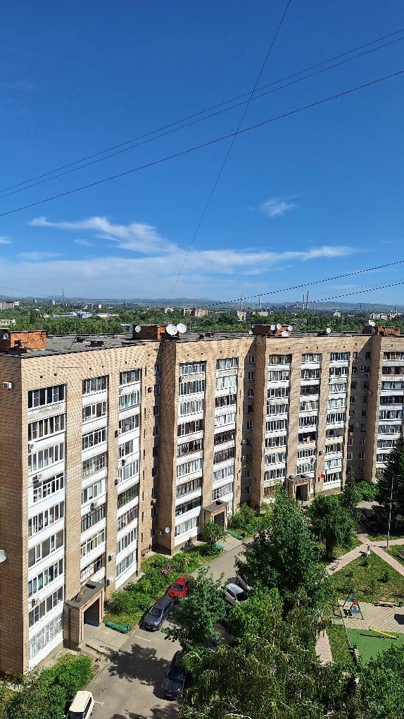 Продам 2 комнатную на Стрелке