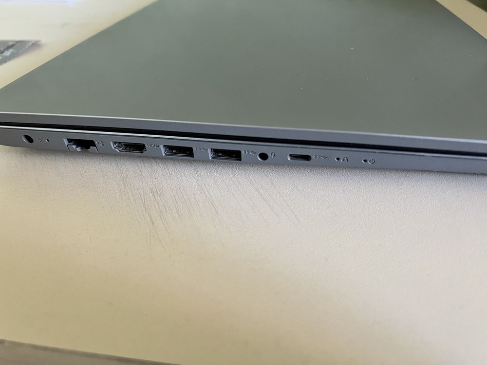 Ноутбук Lenovo