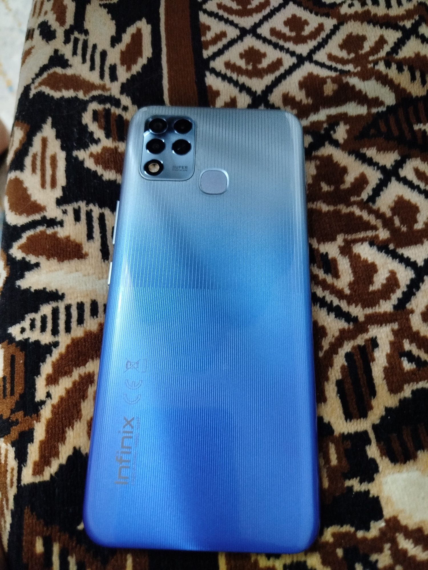 Продам телефон Infinix HOT 11