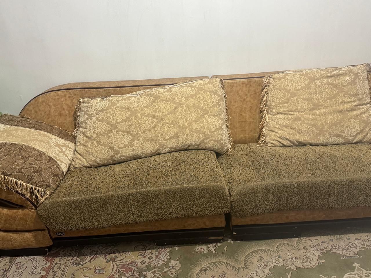 Диван для гостиной