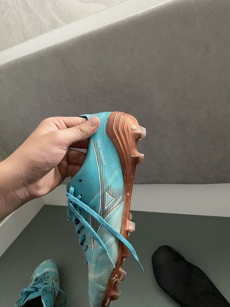 Mizuno alpha 42 размер шипы бутсы