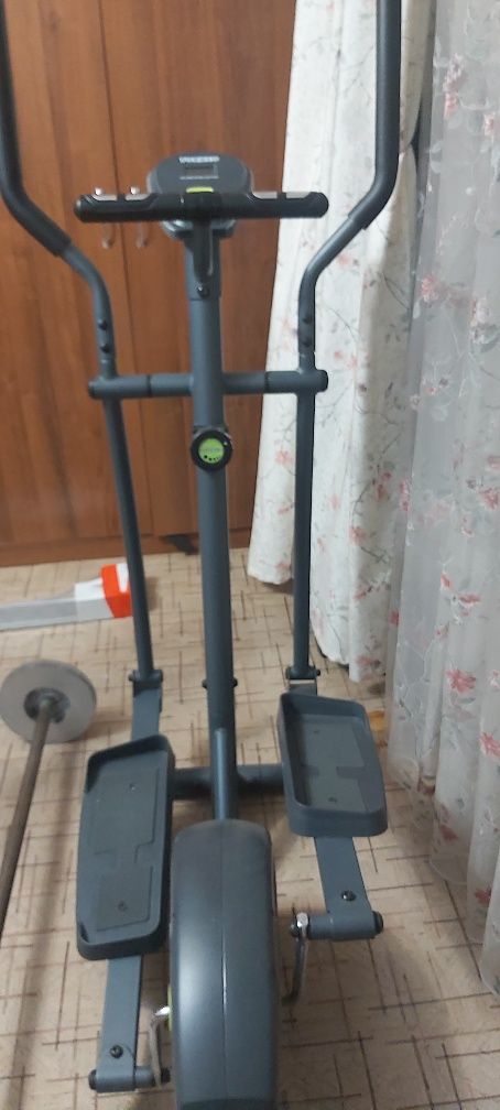 Продам тренажёр элиптический