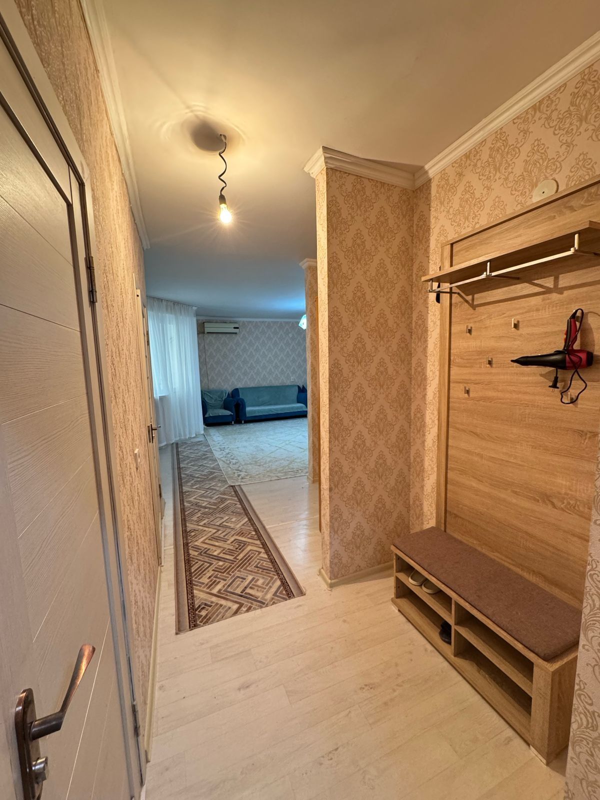 По суточно часавой  квартира 3 комнатная