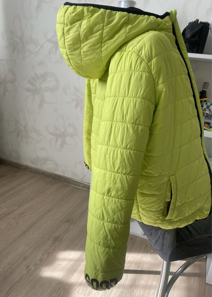 Куртка весенняя 100 гр на м2 утеплителя