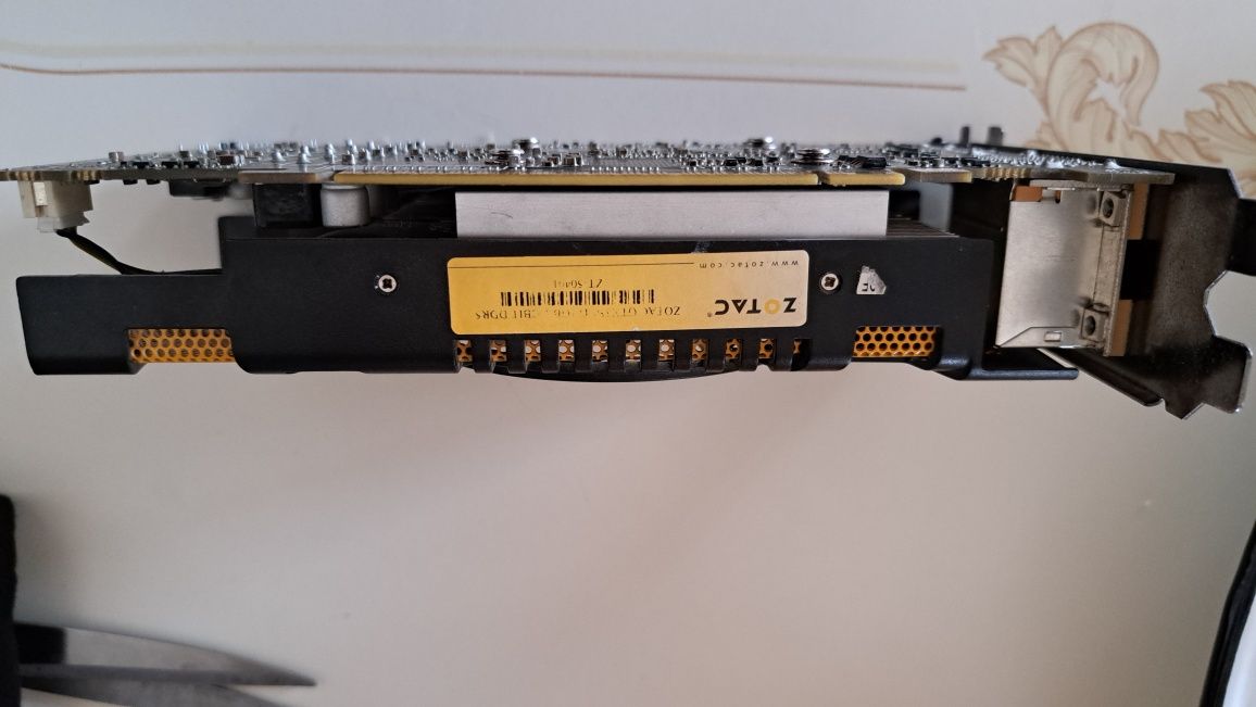 Видеокарта GTX 550 ti