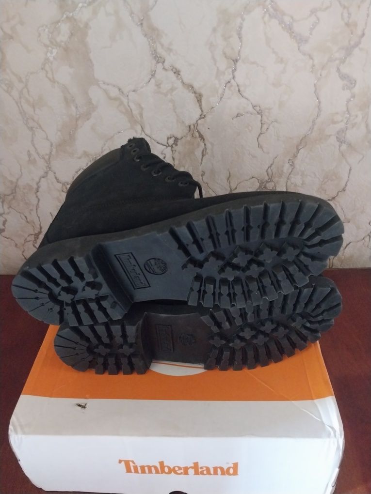 Продам новые мужские ботинки Timberland