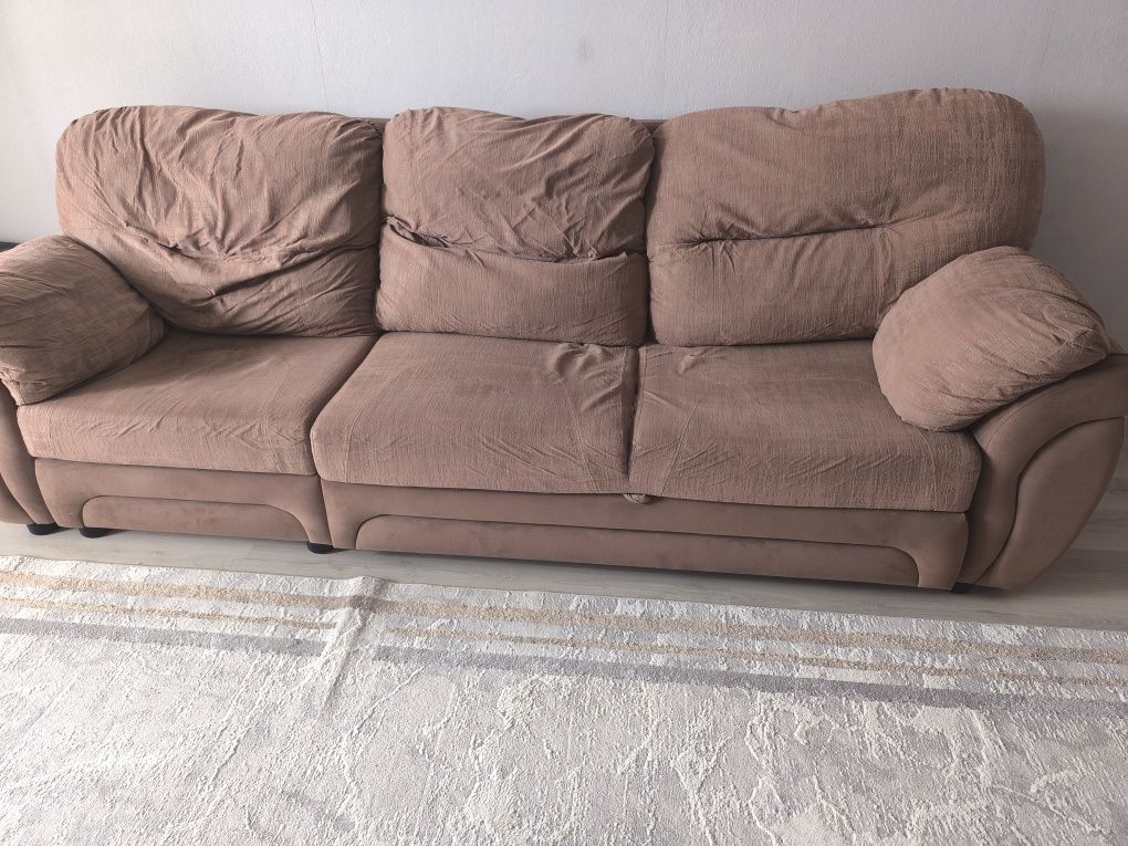 Продам диван в хорошем состоянии