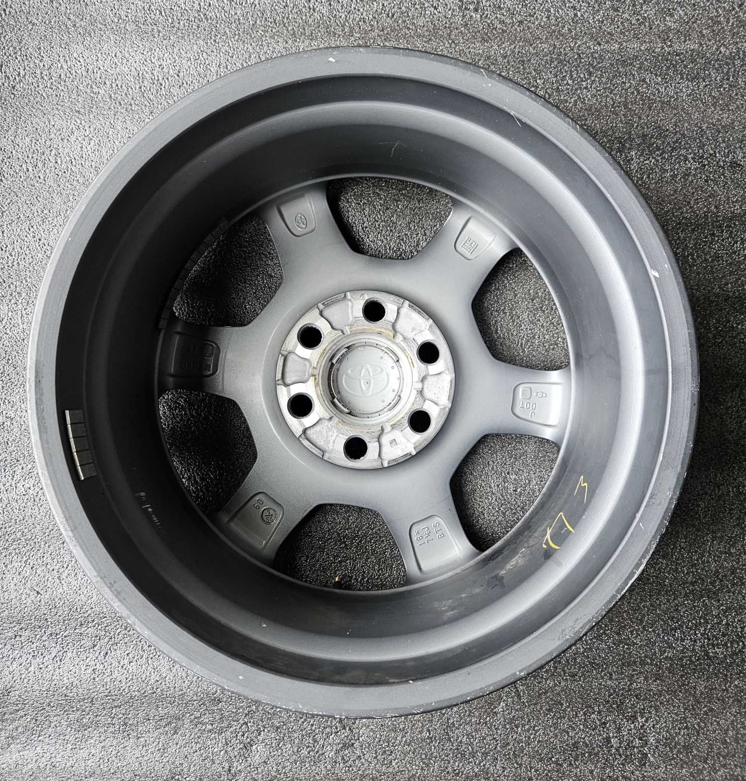 Оригинальные диски от Toyota Land Cruiser 300 GR Sport/Prado 250