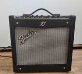 Комбоусилитель Fender Mustang 1 v2
