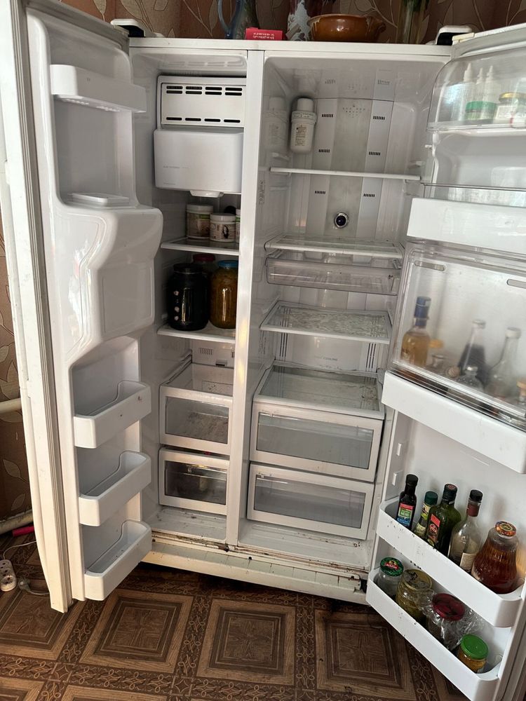 Продам холодильник