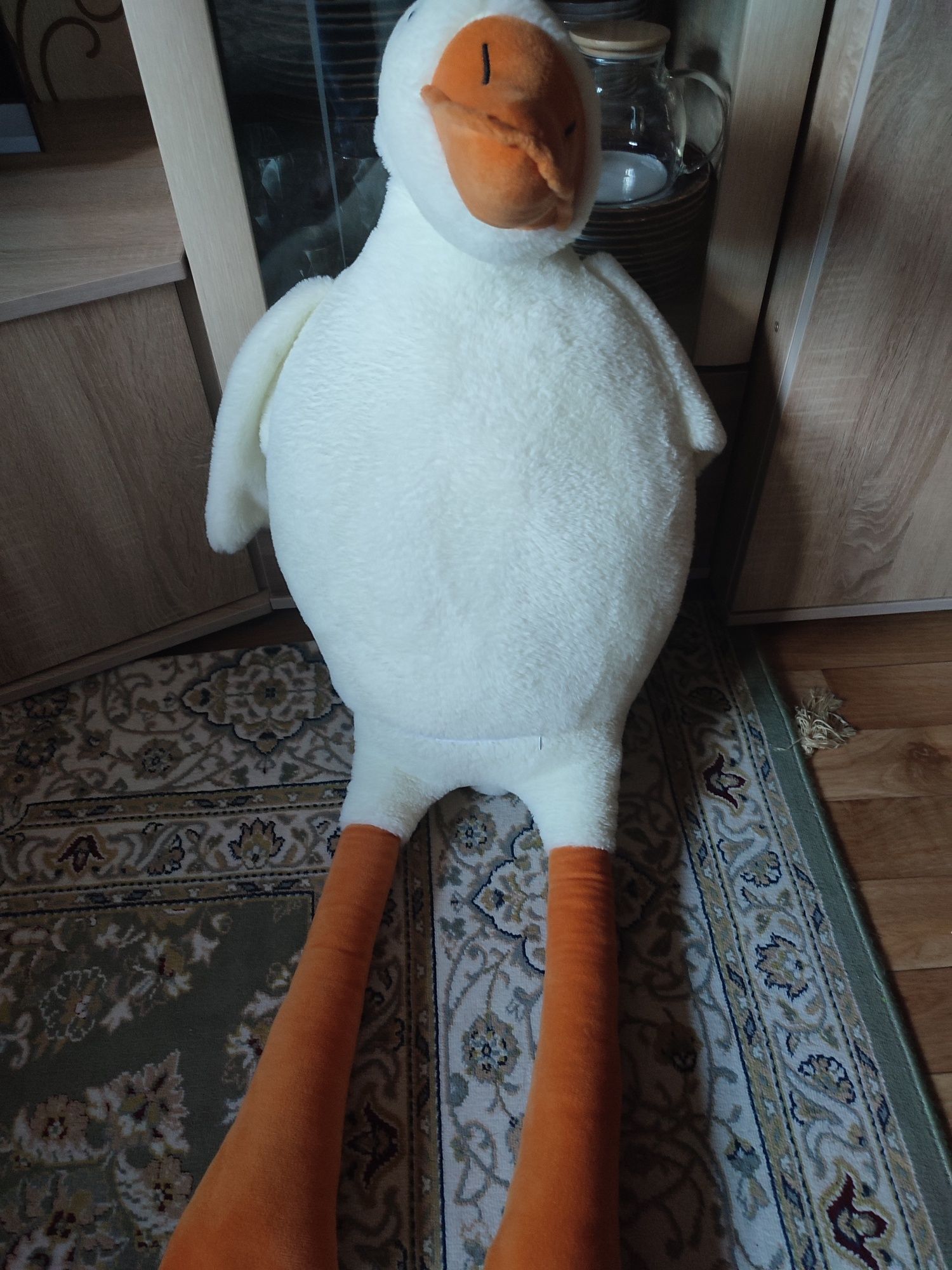 Продам мягкую игрушку гусь обнимусь