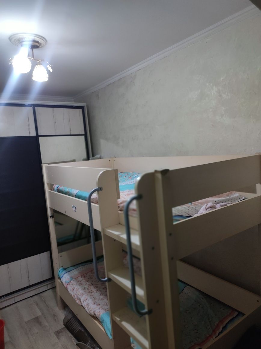Продам двухъярусную кровать