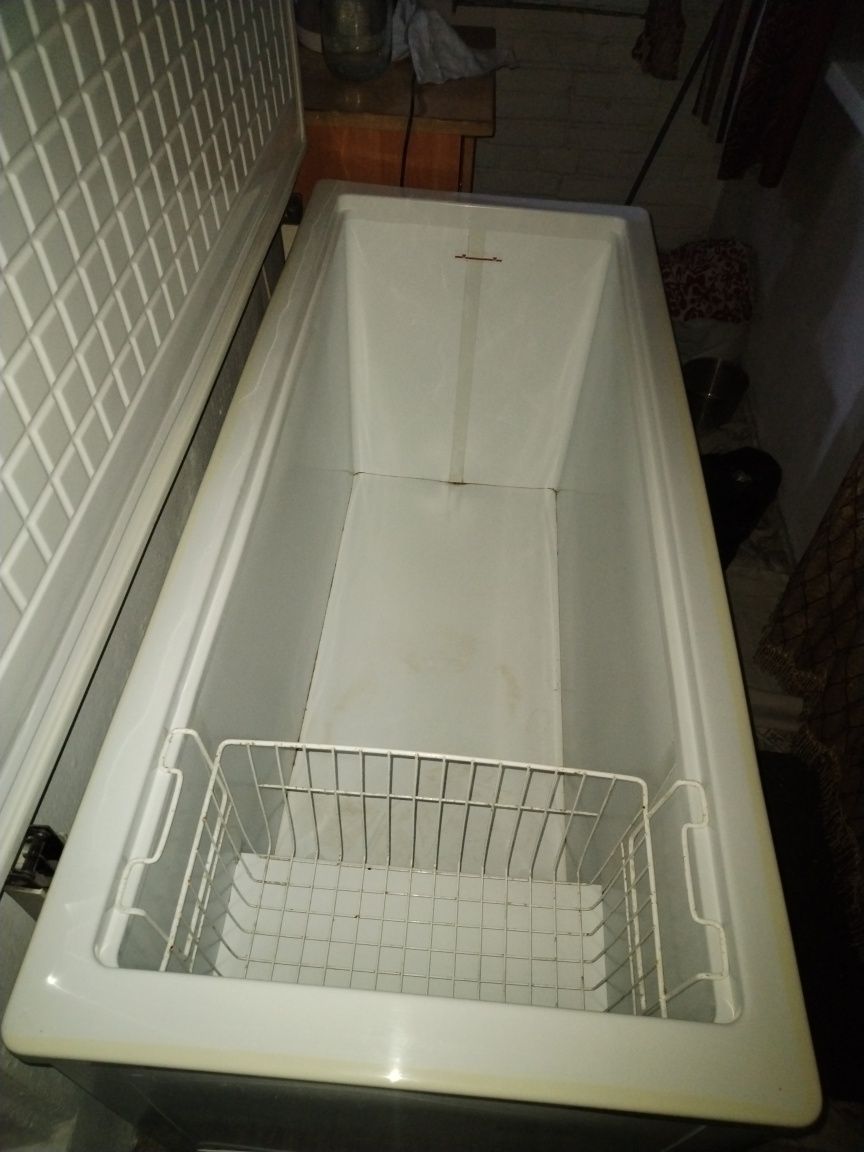 Продам морозильную камеру  в отлич сост