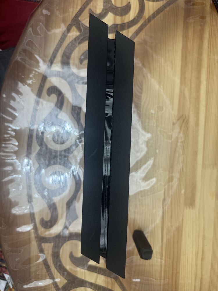 Playstation 4   .