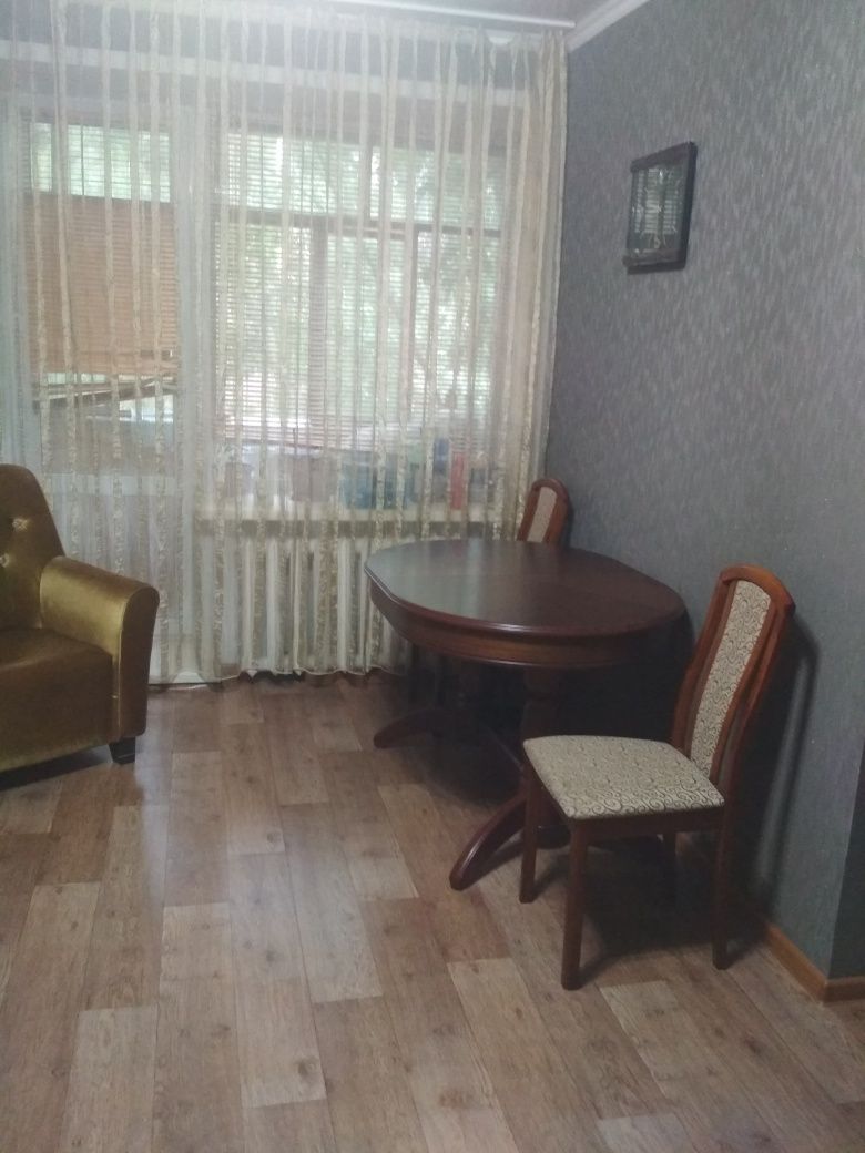 Продам 2 комнатную квартиру, очень удобно для пожилых людей, студентов