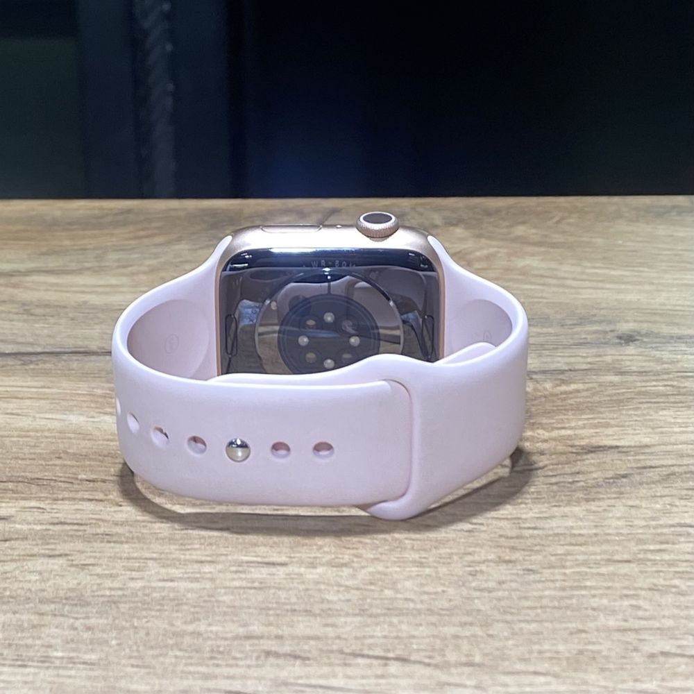 Apple Watch Series 6, 44 mm, Gold, стоит icloud, 9862/A10