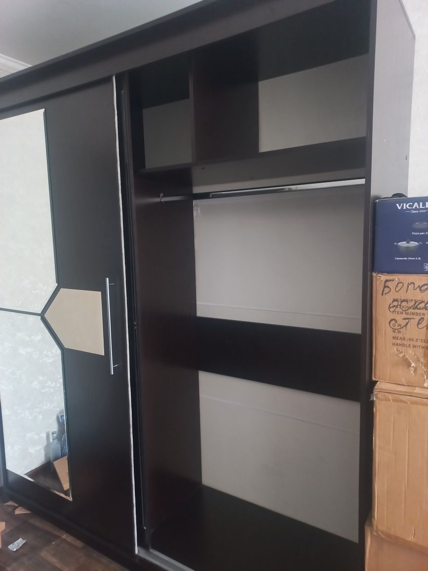 Продам шкаф купе отличном состояние