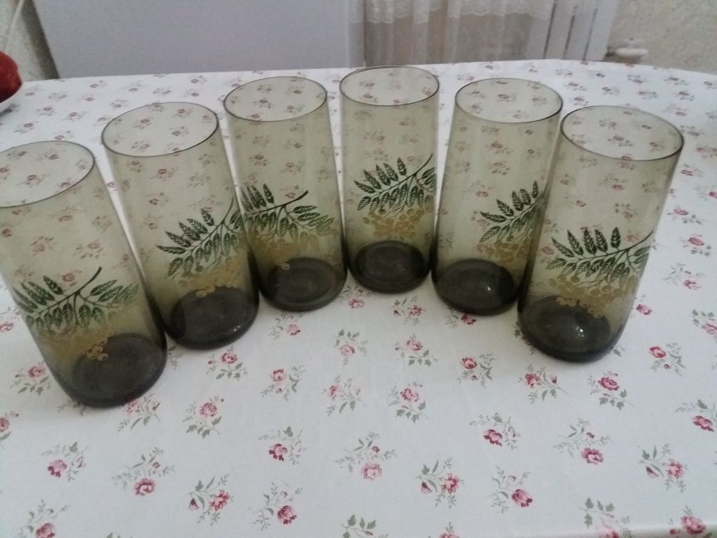стаканы разные Листай