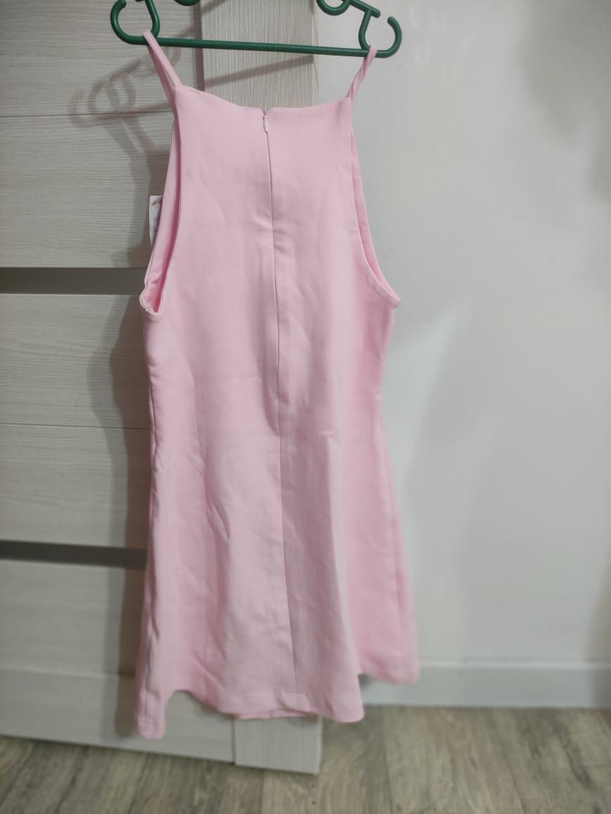 Продам новое платье. Торговая марка ZARA. Цена со скидкой. К