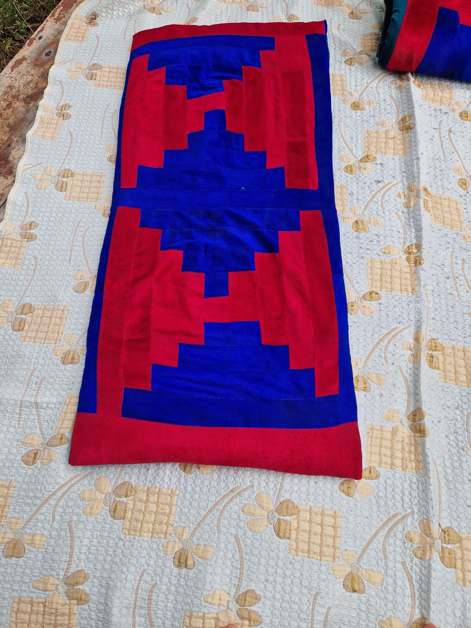 Продам  корпешки