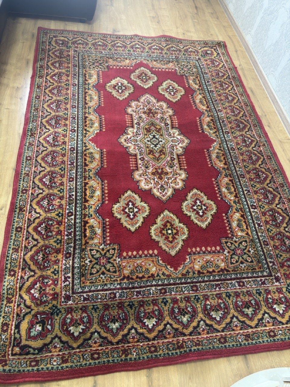 Продам ковер 1,5 х 2 м