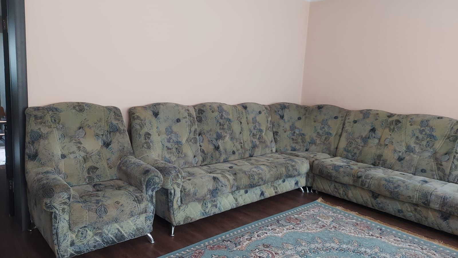 Диван для гостиной