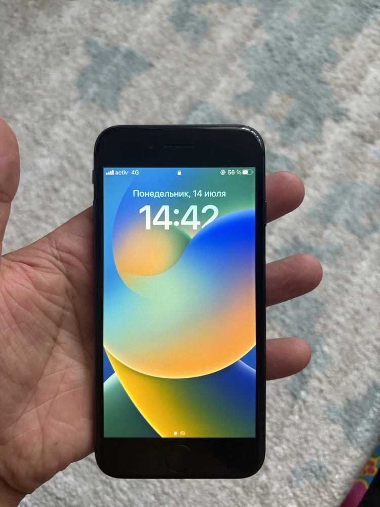 iPhone 8 идеальный состояние
