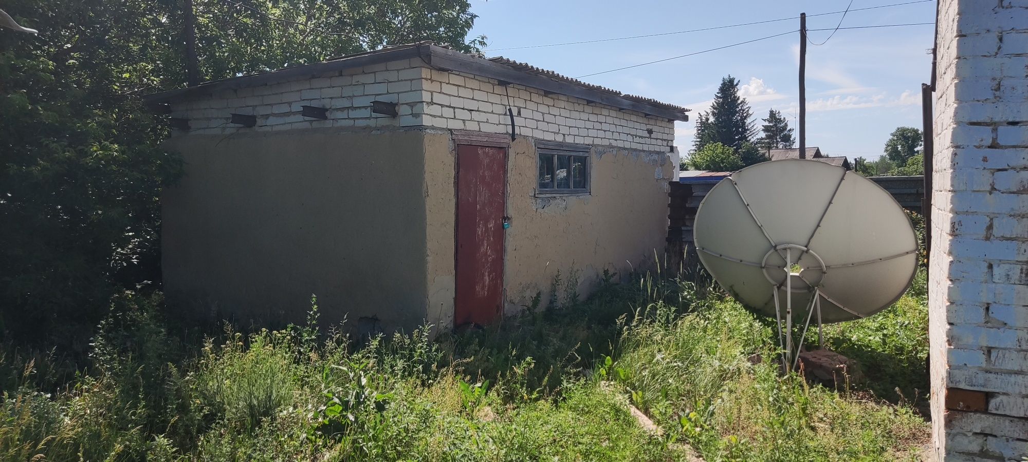 Продаётся дом в с. Таврическое.