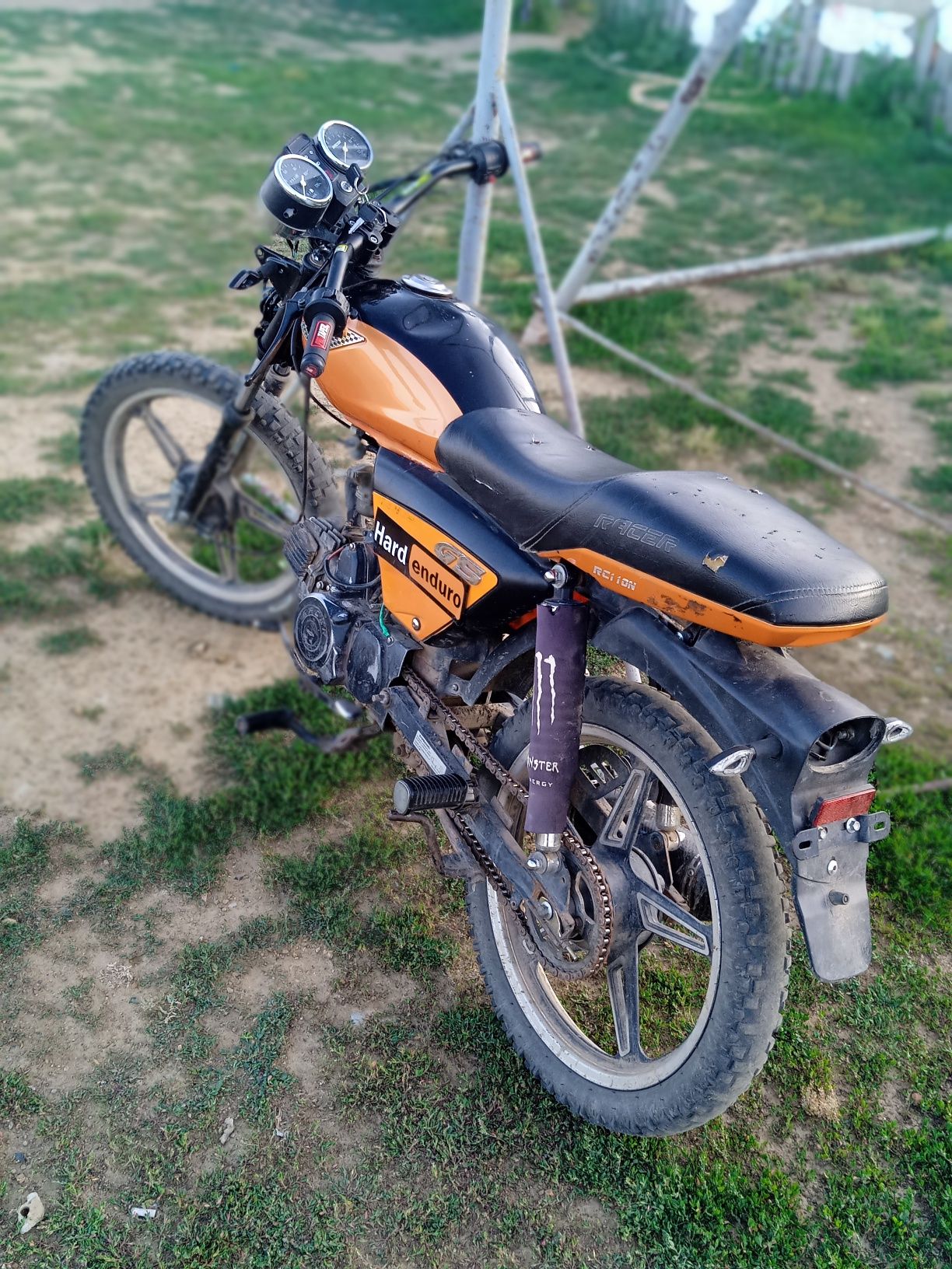 Продам рейсер 110 кубов срочно