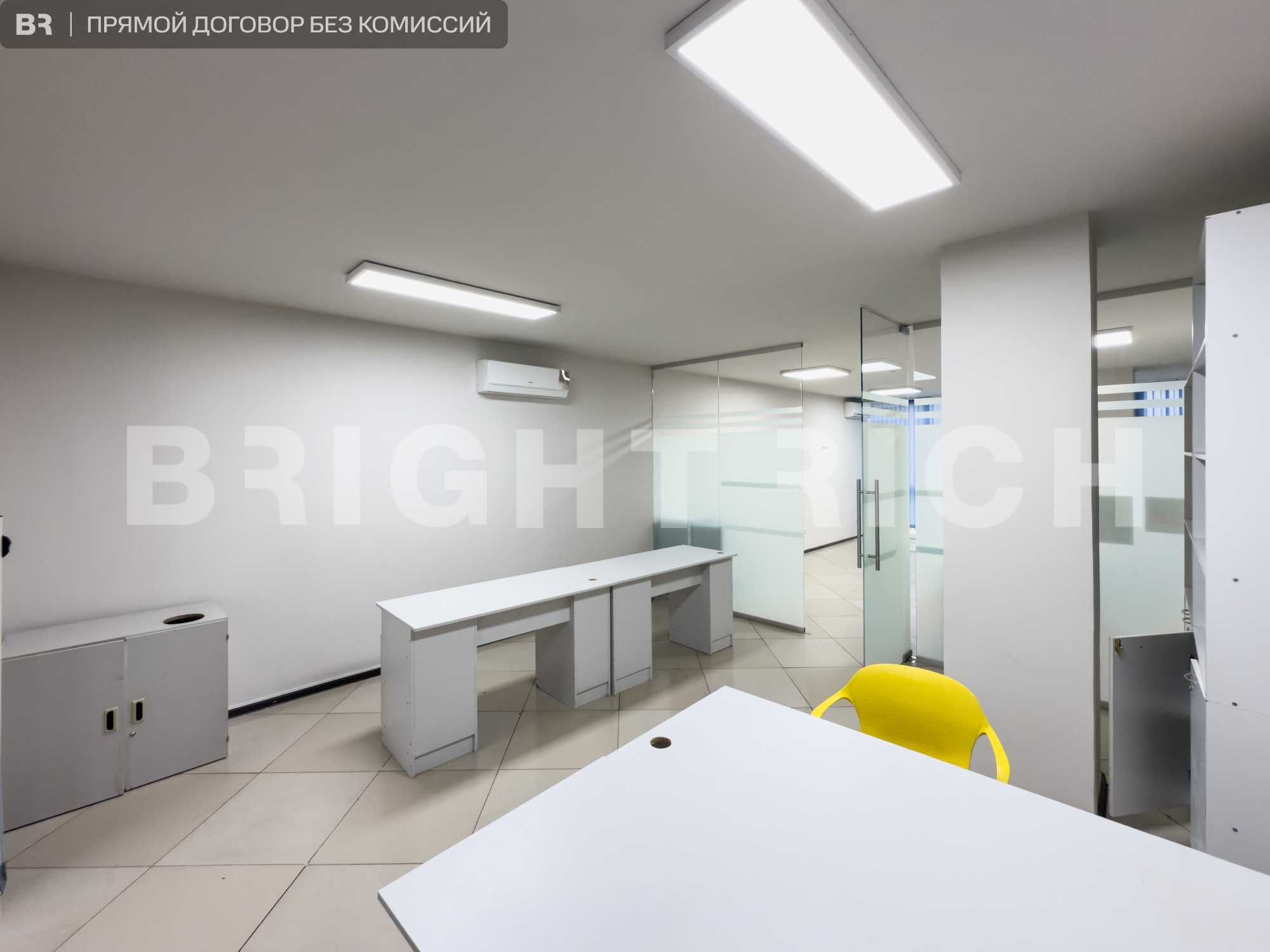 Аренда офиса 555 м² в Koktem Square