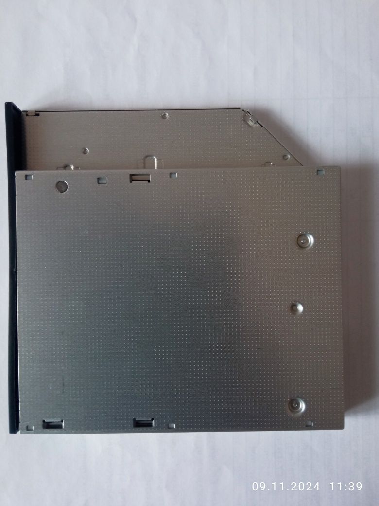 Продам пишущий DVD rom для ноутбука в отличном состоянии