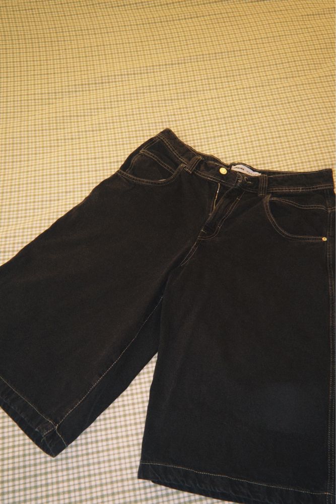 Jorts(Bershka).