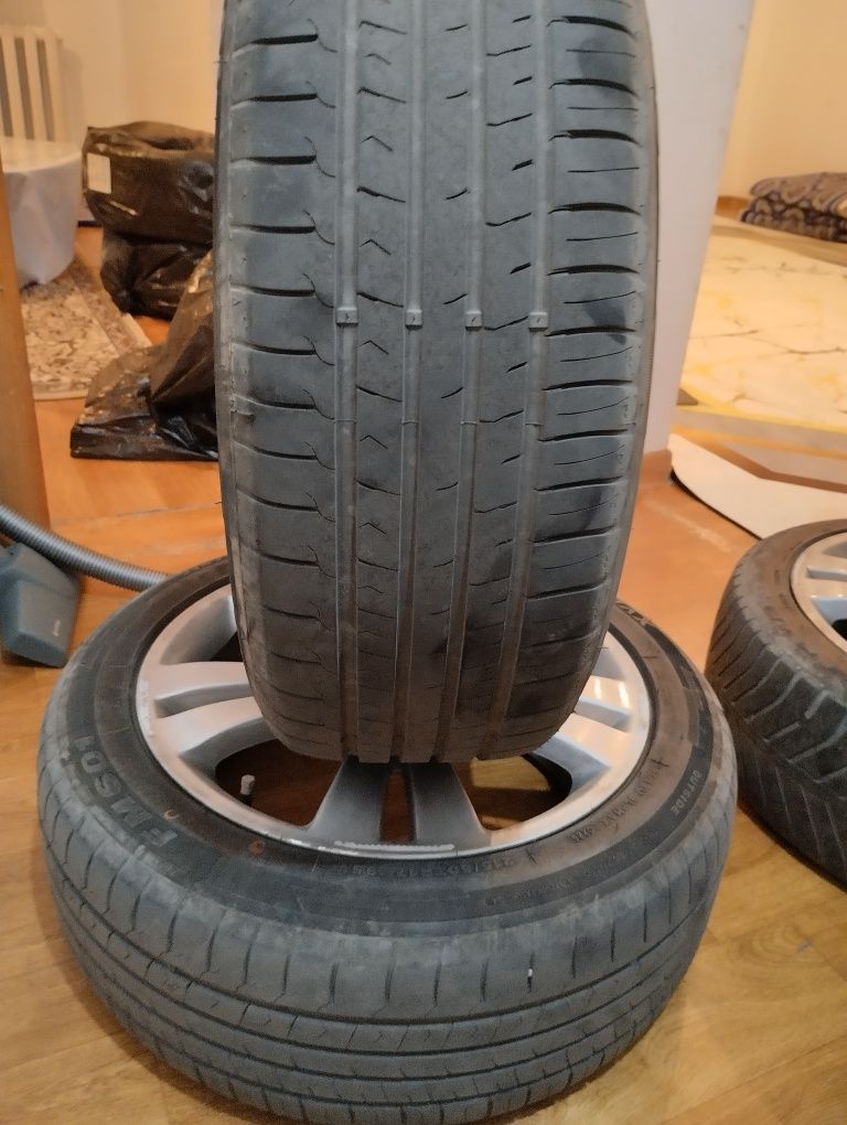 Продам Титанки с шинами летние