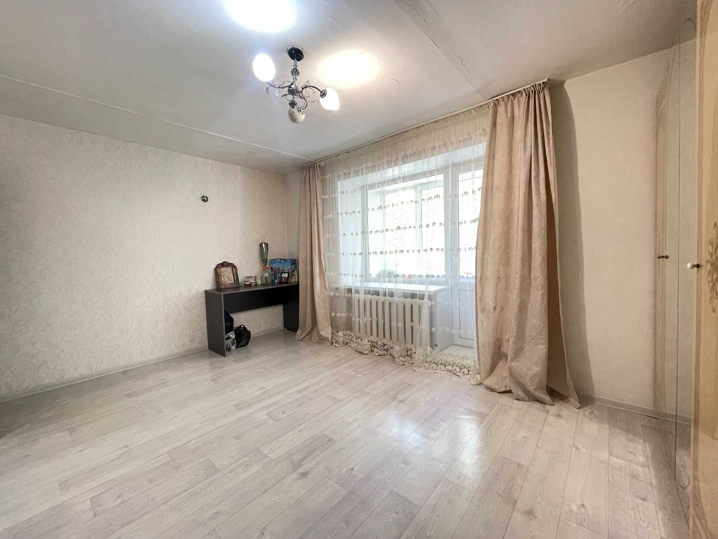 Продам 1 ком. новая планировка. Детская обл.больница