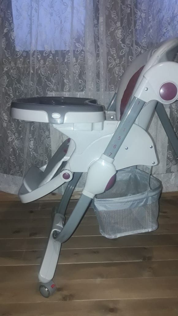 продам детский стульчик для кормления фирмы Teknum