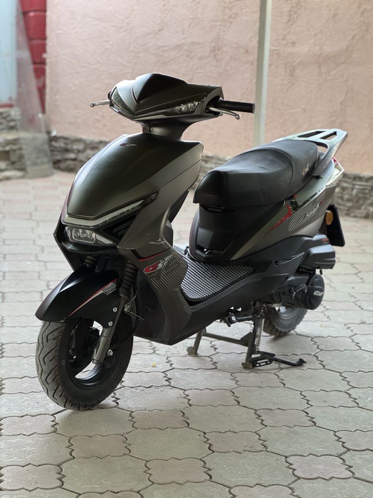 Продам мопед М12  М8