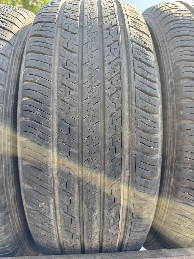 Продам летние шины Dunlop 235/55/18