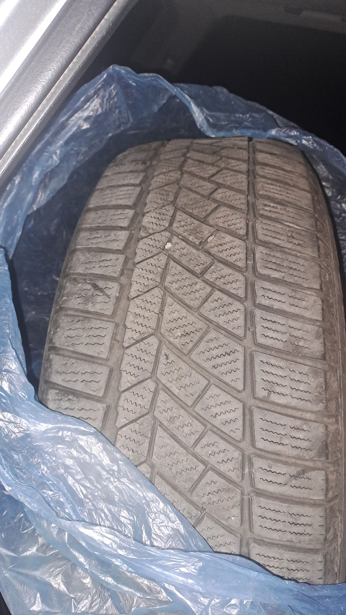 Шины 235/60 R18 хорошие состояние