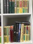 Продам новые книги