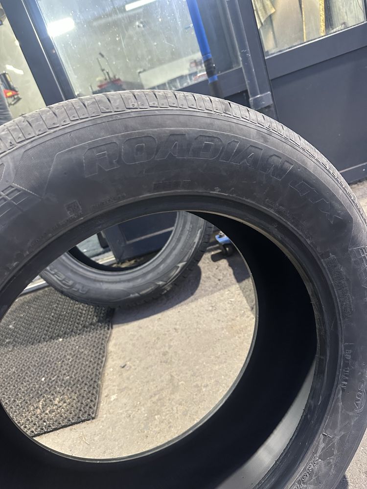 Продам б/у Шины R18 пара